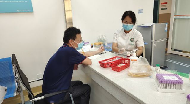 四川九绵高速JL8总监办组织员工健康体检活动，为员工健康护航