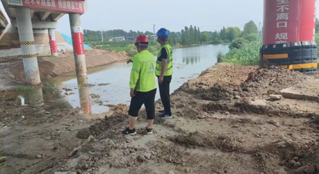 筑牢防洪防汛阵地----济微高速一驻地办开展安全专项检查